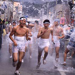 大東大原水かけ祭り