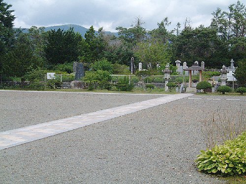 二の丸の遠野南部家歴代墓所  