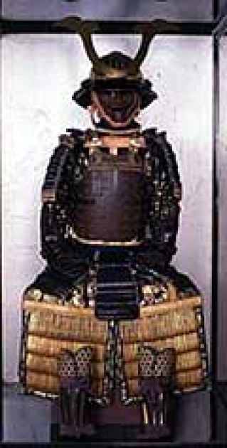 時代織部三つ足蓋物　骨董品 桶側二枚胴具足 | いわての文化情報大事典