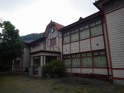 Former Kamihazumi Elementary School