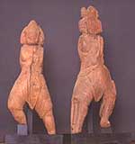 三世紀之王的木製雕像