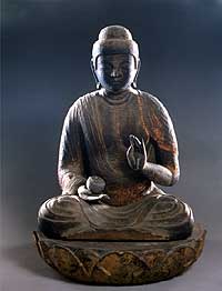 木Yakushi Nyorai坐的雕象