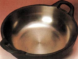 Kuji sand iron pot