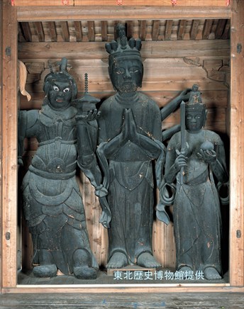 Wooden Tenbe-shaped standing statue